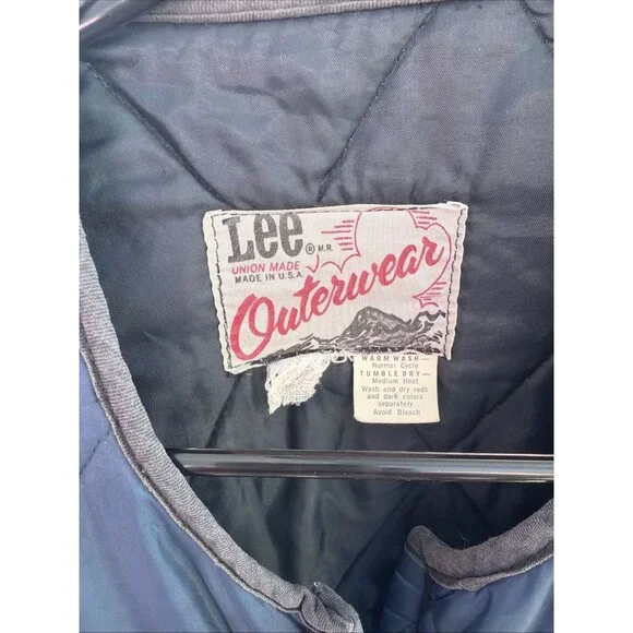 Levi’s Outerwear Vintage Vest - Picture 2 of 4